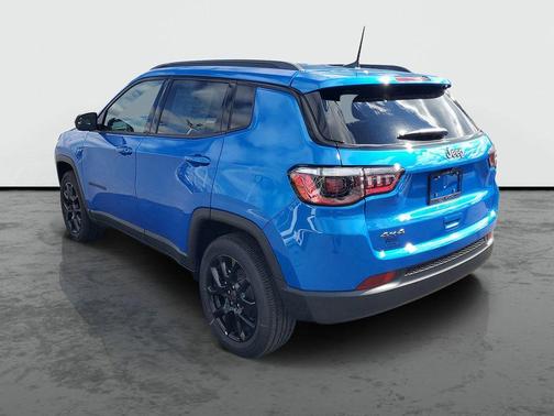 Hydro Blue Pearlcoat 2026 Jeep Compass Latitude