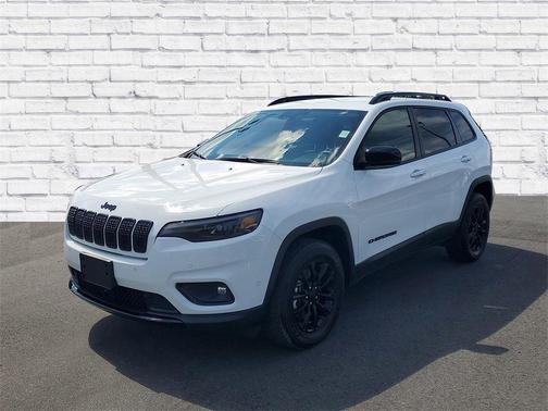 2023 Jeep Cherokee Altitude Lux