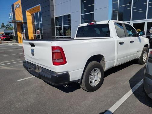 Bright White Clearcoat 2022 RAM 1500 Tradesman