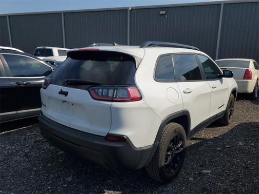 2023 Jeep Cherokee Altitude Lux