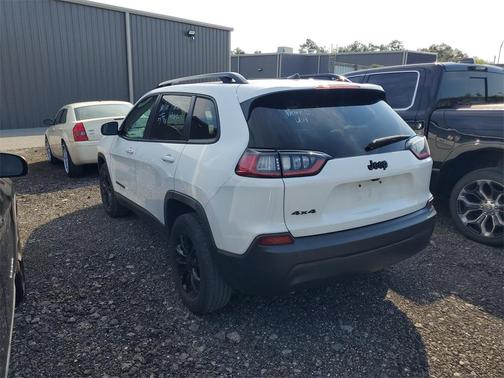 2023 Jeep Cherokee Altitude Lux