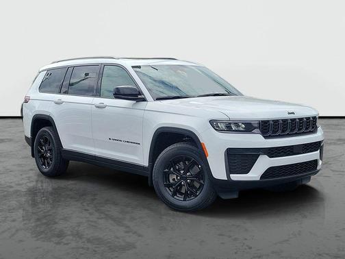 Bright White Clearcoat 2026 Jeep Grand Cherokee L Laredo
