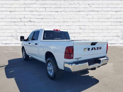 Bright White Clearcoat 2026 RAM 2500 Big Horn