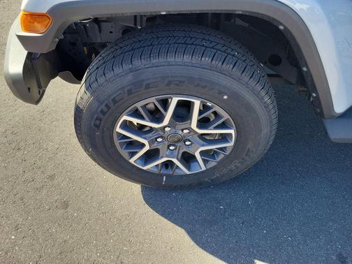 2024 Jeep Wrangler Sahara