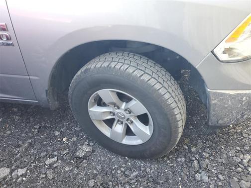 2024 RAM 1500 Classic SLT