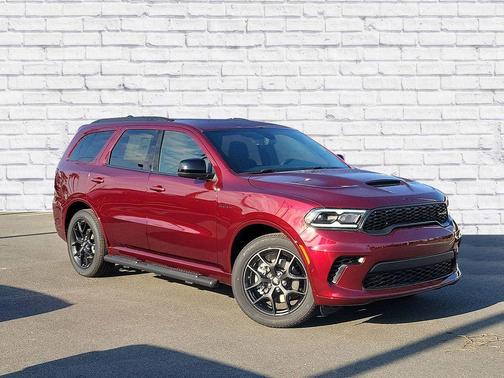 Octane Red Pearlcoat 2026 Dodge Durango GT HEMI V8