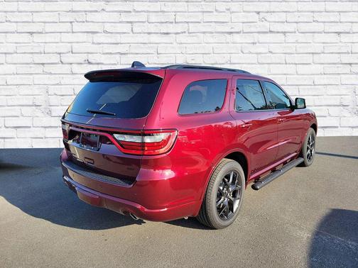 Octane Red Pearlcoat 2026 Dodge Durango GT HEMI V8