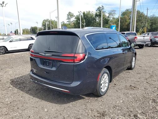 2021 Chrysler Pacifica Touring-L