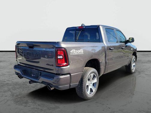 Granite Crystal Clearcoat Metallic 2026 RAM 1500 Express