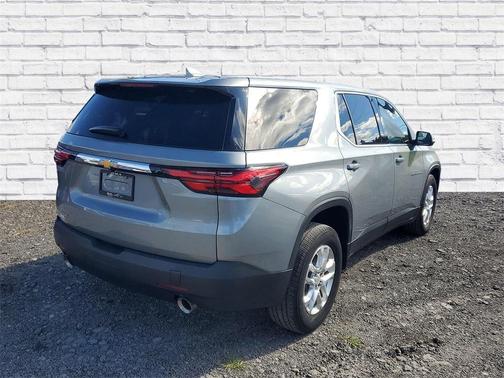 2023 Chevrolet Traverse LS