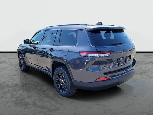 Metallic 2026 Jeep Grand Cherokee L Laredo