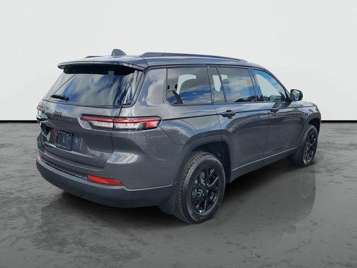 Metallic 2025 Jeep Grand Cherokee L Laredo