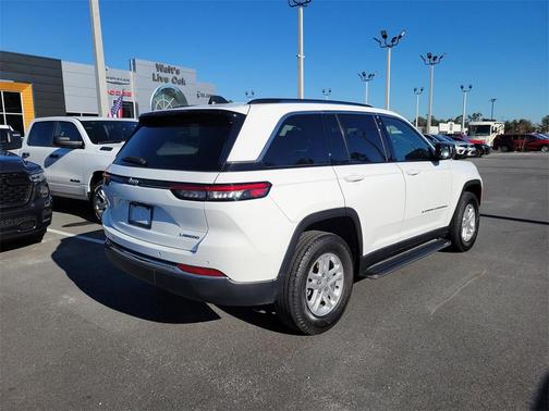 2023 Jeep Grand Cherokee Laredo