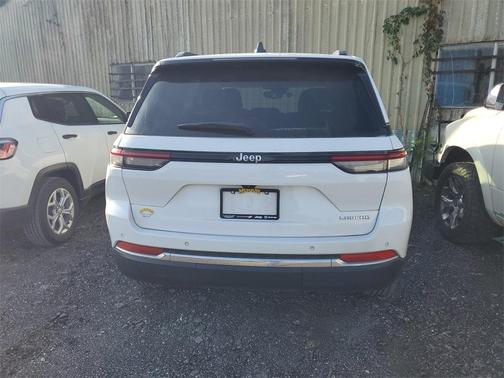 2023 Jeep Grand Cherokee Laredo