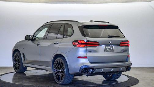 2026 BMW X5 M60i