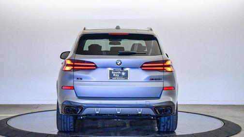 2026 BMW X5 M60i