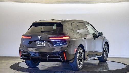 2026 BMW iX xDrive45