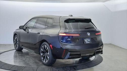 2026 BMW iX xDrive45