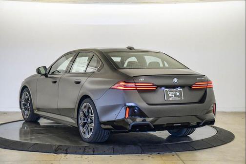 Gray 2026 BMW i5 eDrive40
