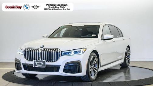 Mineral White Metallic 2022 BMW 740 i