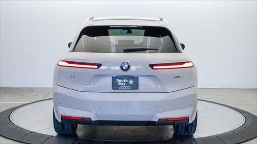 2026 BMW iX xDrive45