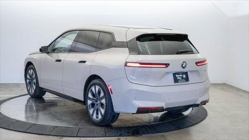 2026 BMW iX xDrive45