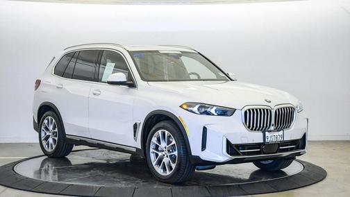 Mineral White Metallic 2024 BMW X5 xDrive40i