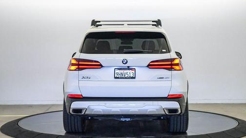 Alpine White 2024 BMW X5 xDrive40i