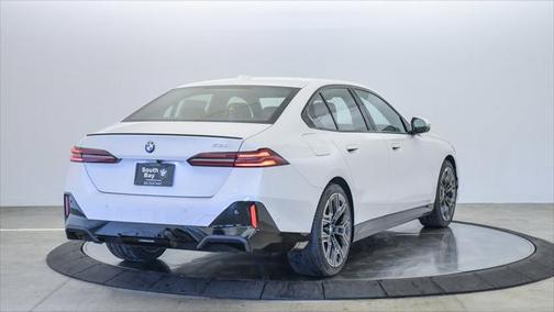 2025 BMW 530 i