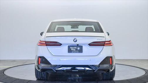 2025 BMW 530 i