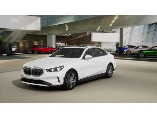 Alpine White 2026 BMW i5 xDrive40