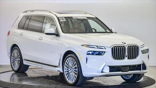 2023 BMW X7 xDrive40i