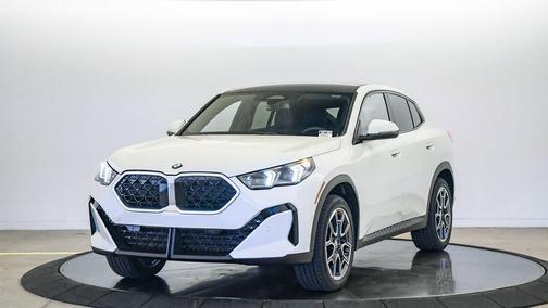 Alpine White 2026 BMW X2 xDrive28i