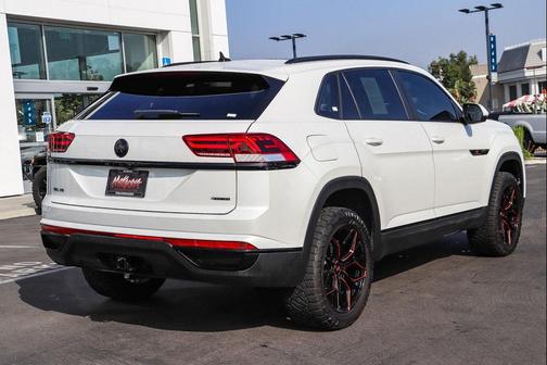 Opal White 2023 Volkswagen Atlas Cross Sport 3.6L V6 SEL