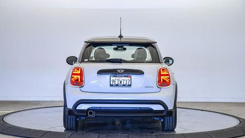 2023 MINI Hardtop Cooper