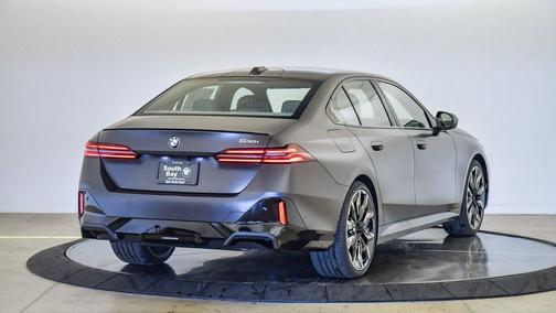 2026 BMW 530 i