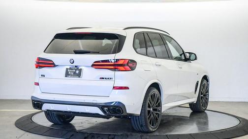 Mineral White Metallic 2026 BMW X5 M60i