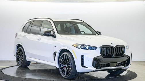 Mineral White Metallic 2026 BMW X5 M60i