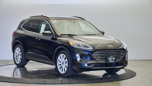 2022 Ford Escape Titanium