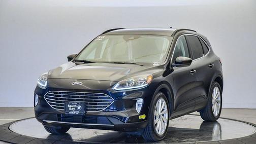 2022 Ford Escape Titanium