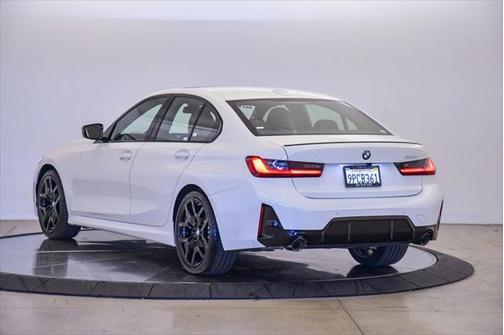 2025 BMW 330 i