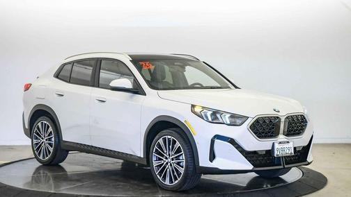 Mineral White Metallic 2026 BMW X2 xDrive28i