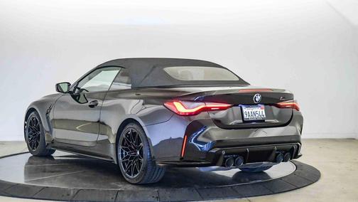 Black Sapphire Metallic 2022 BMW M4 Competition xDrive