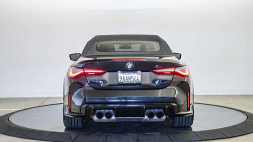 Black Sapphire Metallic 2022 BMW M4 Competition xDrive