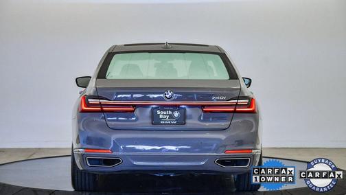 2022 BMW 740 i