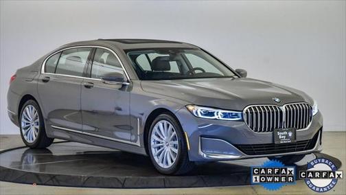 2022 BMW 740 i