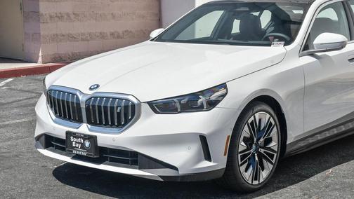 2025 BMW i5 xDrive40