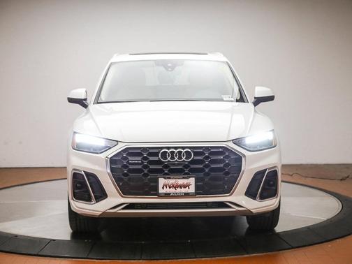 White 2023 Audi Q5 45 S line Premium Plus
