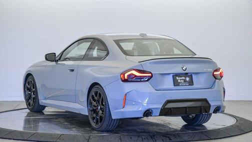 2026 BMW 230 230i