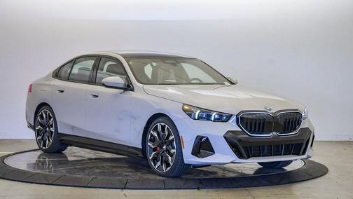 2026 BMW 550e xDrive